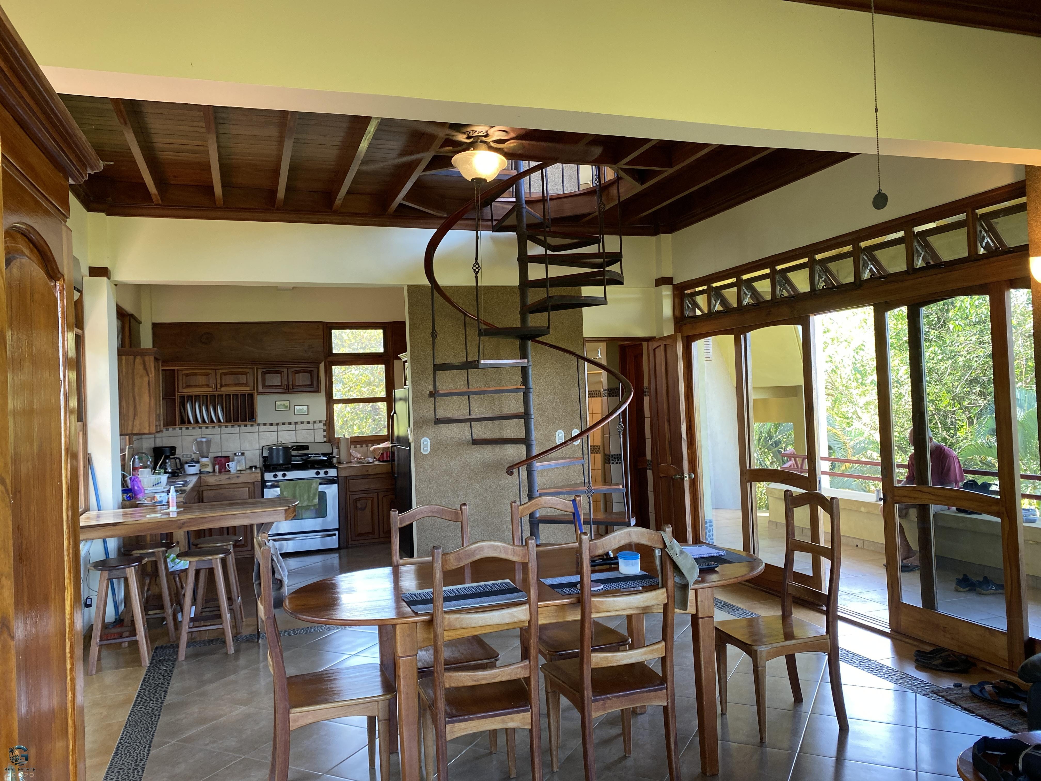 73621681-14E5-43CE-A62C-97FFA8864B3B