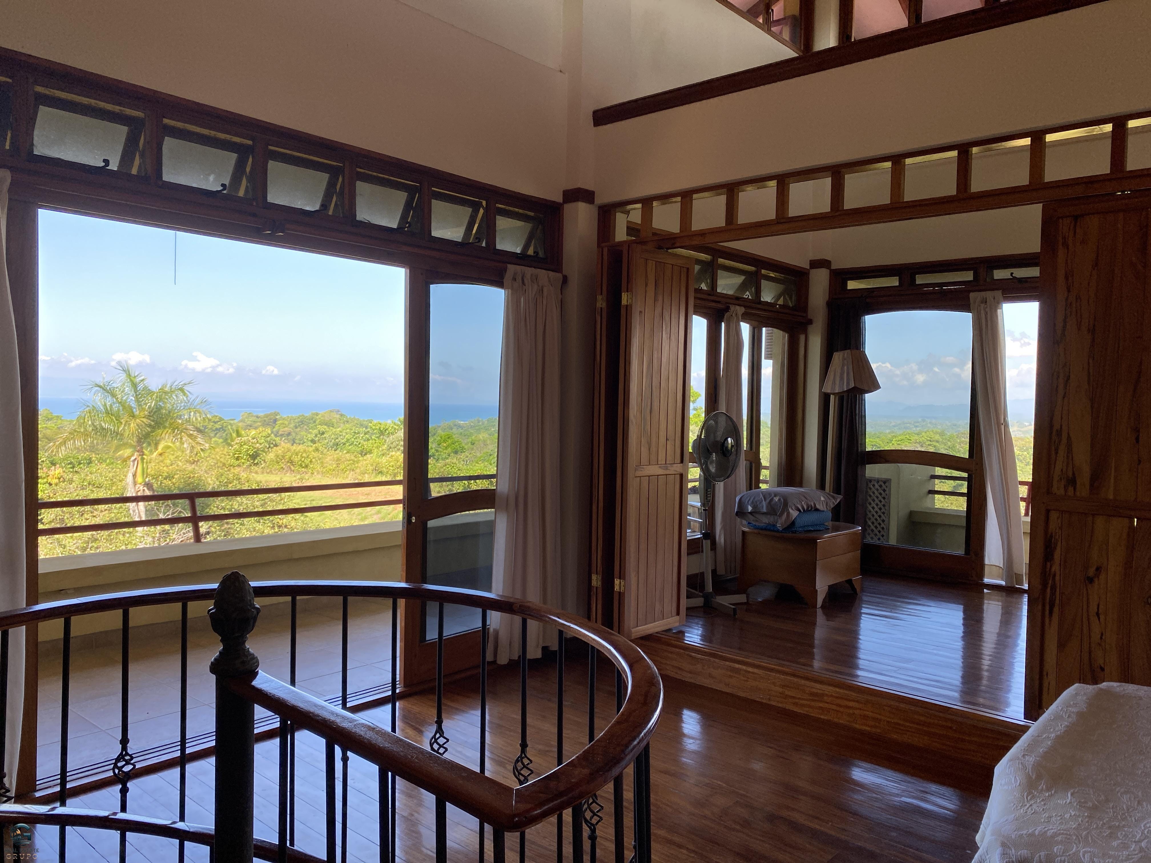 9194AC6D-759A-468B-9649-798820B4B4E5