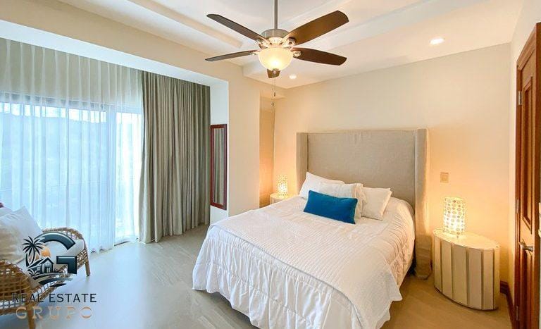 Radisson-BLU-Five-Star-Hotel-With-Ocean-View-Unique-High-Investment-Return-Hotel-Opportunity-17-768x467