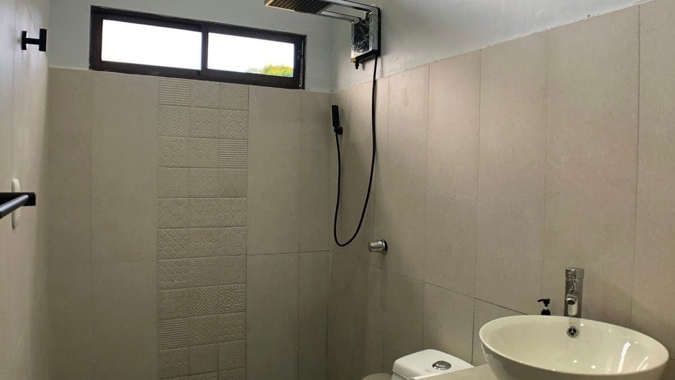 17.8 casita bath-min