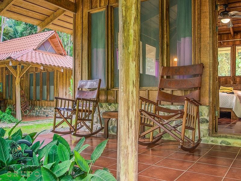 Cabins 18,19 1140x422