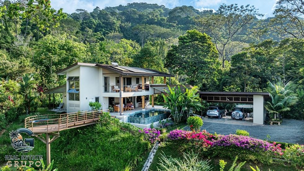 Seaside Sanctuary in Ojochal Real Estate Grupo