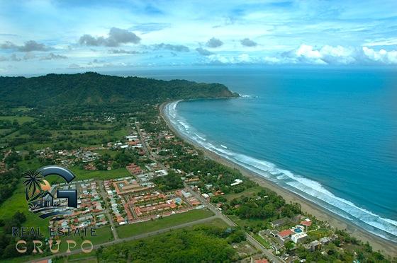 Jaco_Beach_Costa_Rica-min