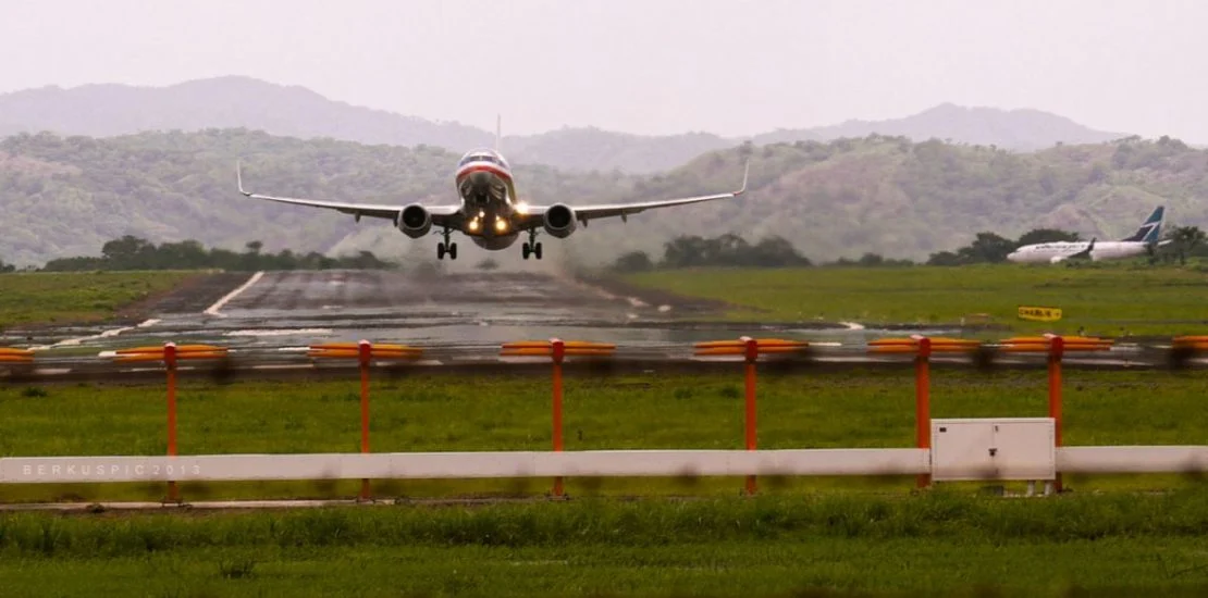 Liberia_Costa_Rica_-_Airplane_taking_off_from_international_airport