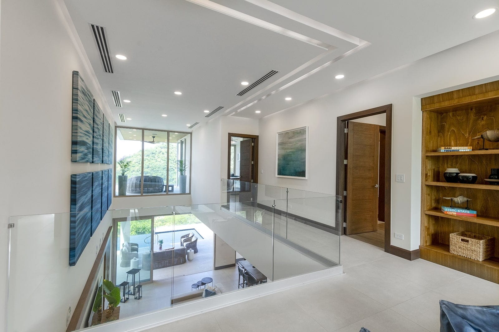 _imm2817_copyweb-min