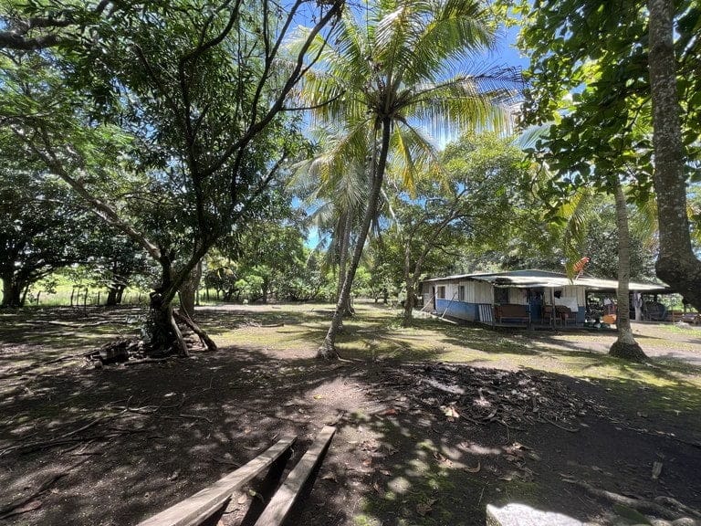 ll2200260_img-27_large-min