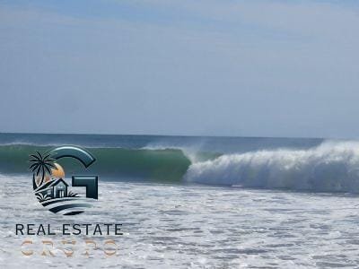 mob-Junquillal-wave-barrel