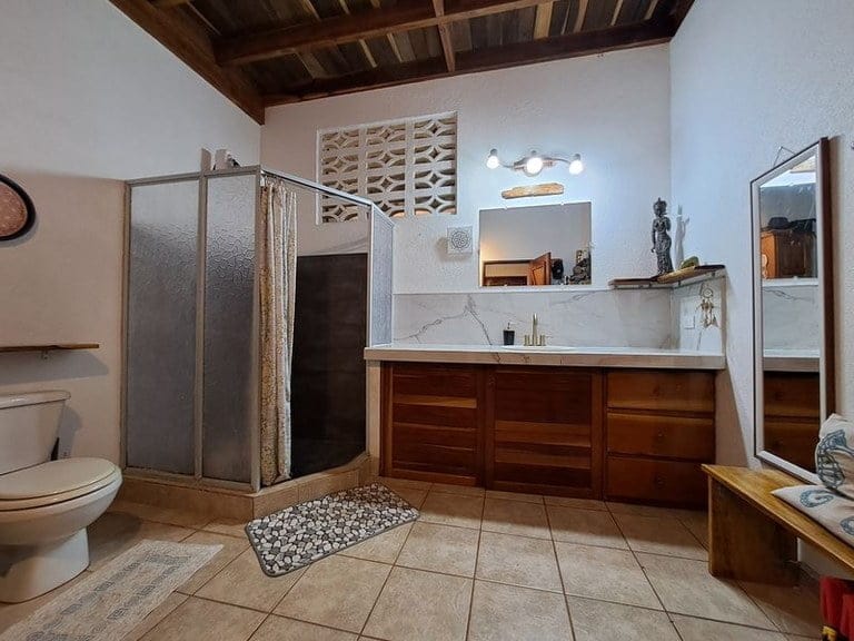 rs2400251_img-12_large