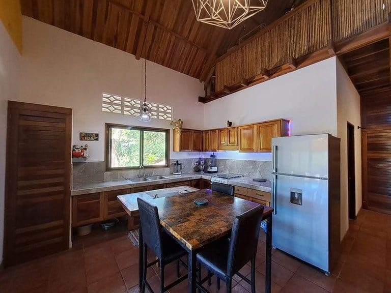 rs2400251_img-8_large