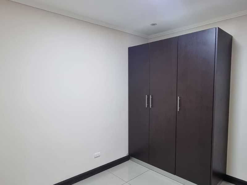 127161b5-870b-43e9-a8f7-f155abd2cc34