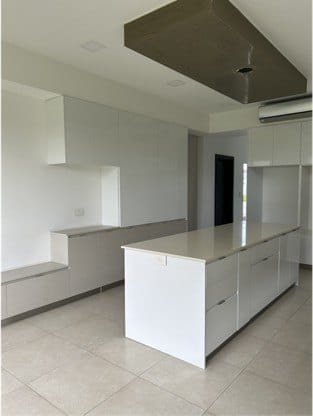 23f10c121a7e7462ee54d4245a7de83d