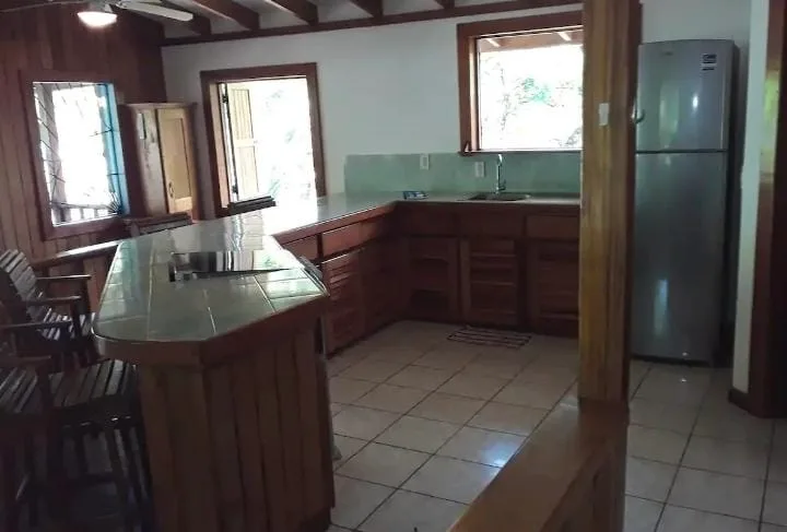 84b29992-5926-4f77-b377-ea3dc2a901ce 4