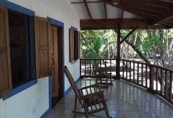 b9aa65d4-b39e-4391-9dfb-bcafce67adf8 2