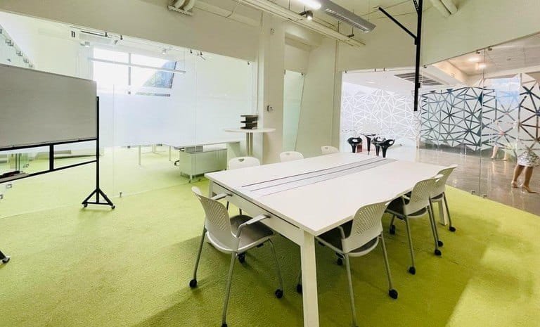 c4ef0aff57ea47d3729a5e39c5f264e6