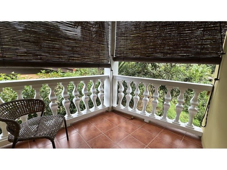 cs2400017_img-43_large