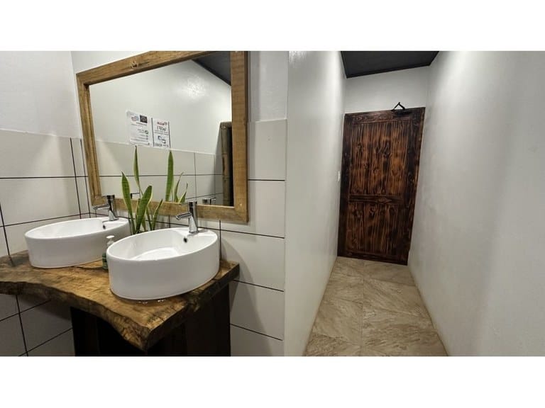 cs2400017_img-4_large