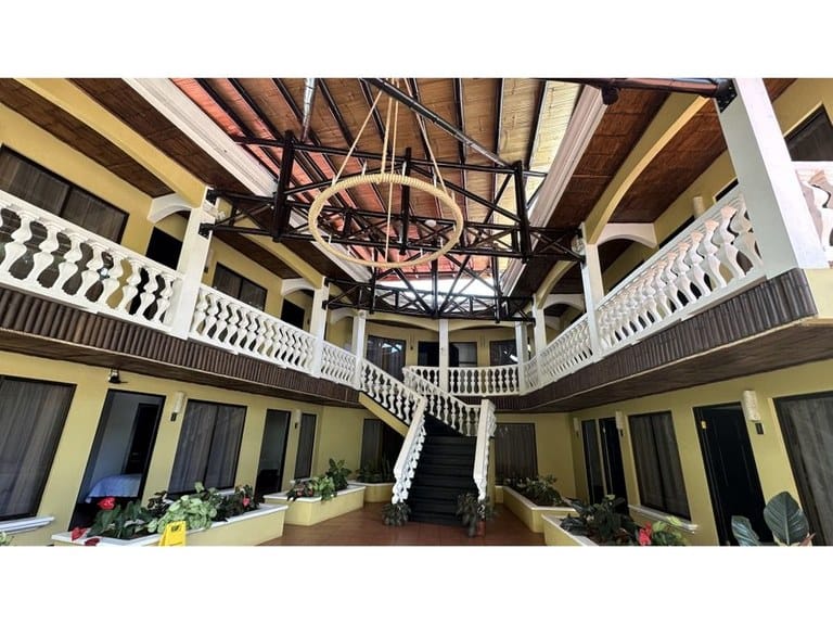 cs2400017_img-59_large