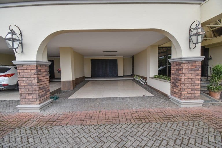 d92e0cbf2d0de3fb32fd27bbb84814d9