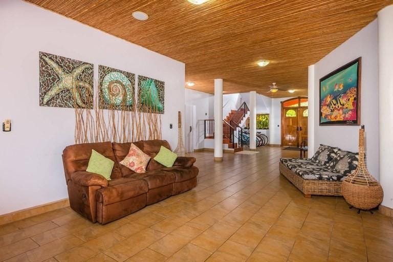 348cb33b1d6b8f76bd5f3a834772ab97