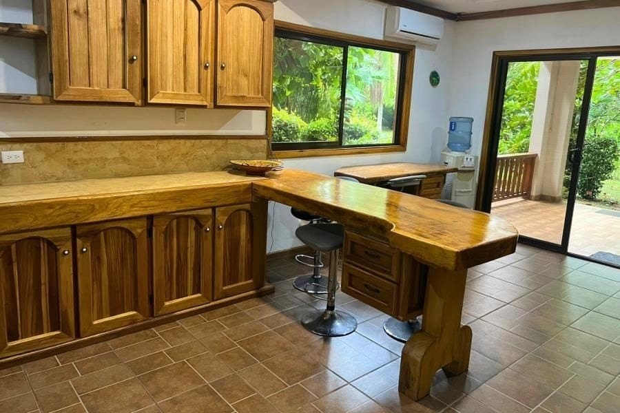 4ce6b2893d4d01789aec13f03b447bcc-min