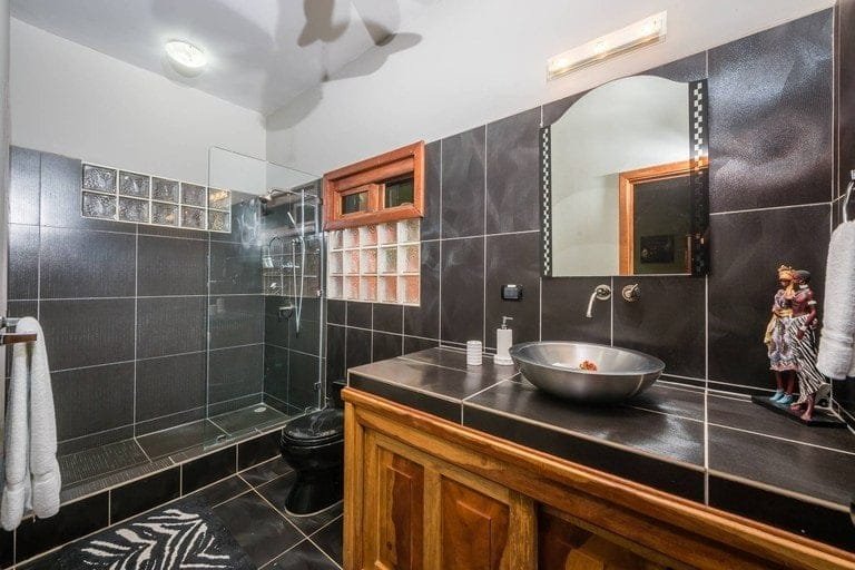 70ba6f35bf942857fc95278d8e3614b7