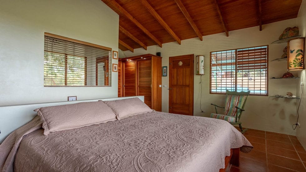 Master Bedroom 3--min