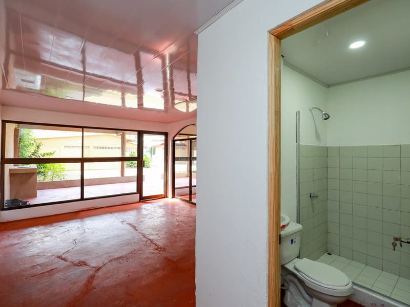 Quepos-Commercial-lot-21