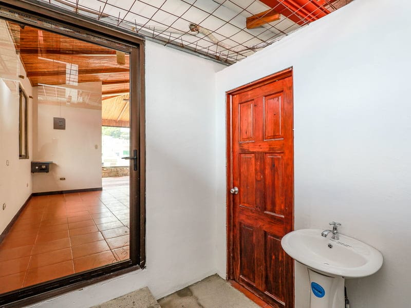 Quepos-Commercial-lot-28