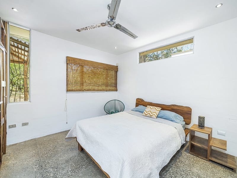 Room with ensuite extra room