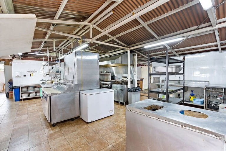 cs2300028_img-6_large