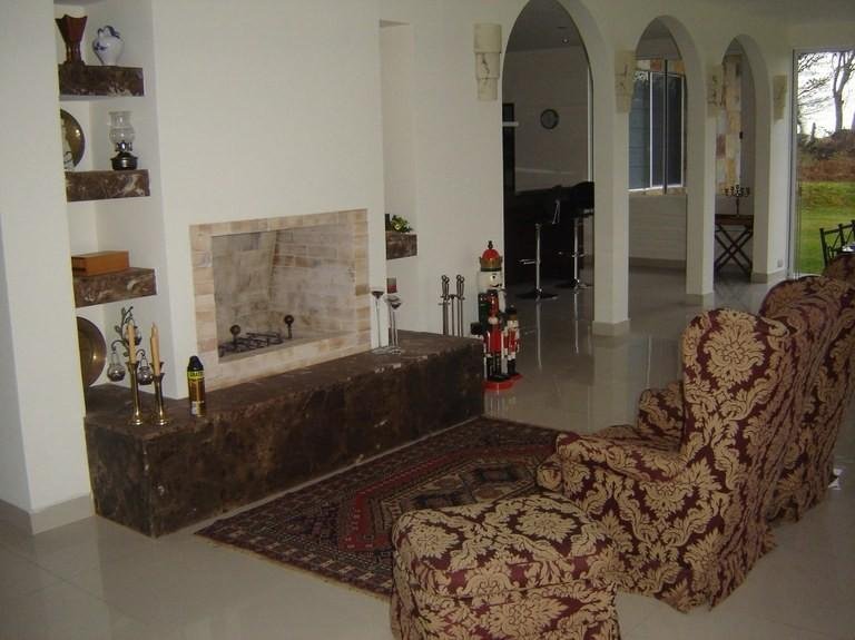 d0b89713bc1aced303c550b253c075fe-min