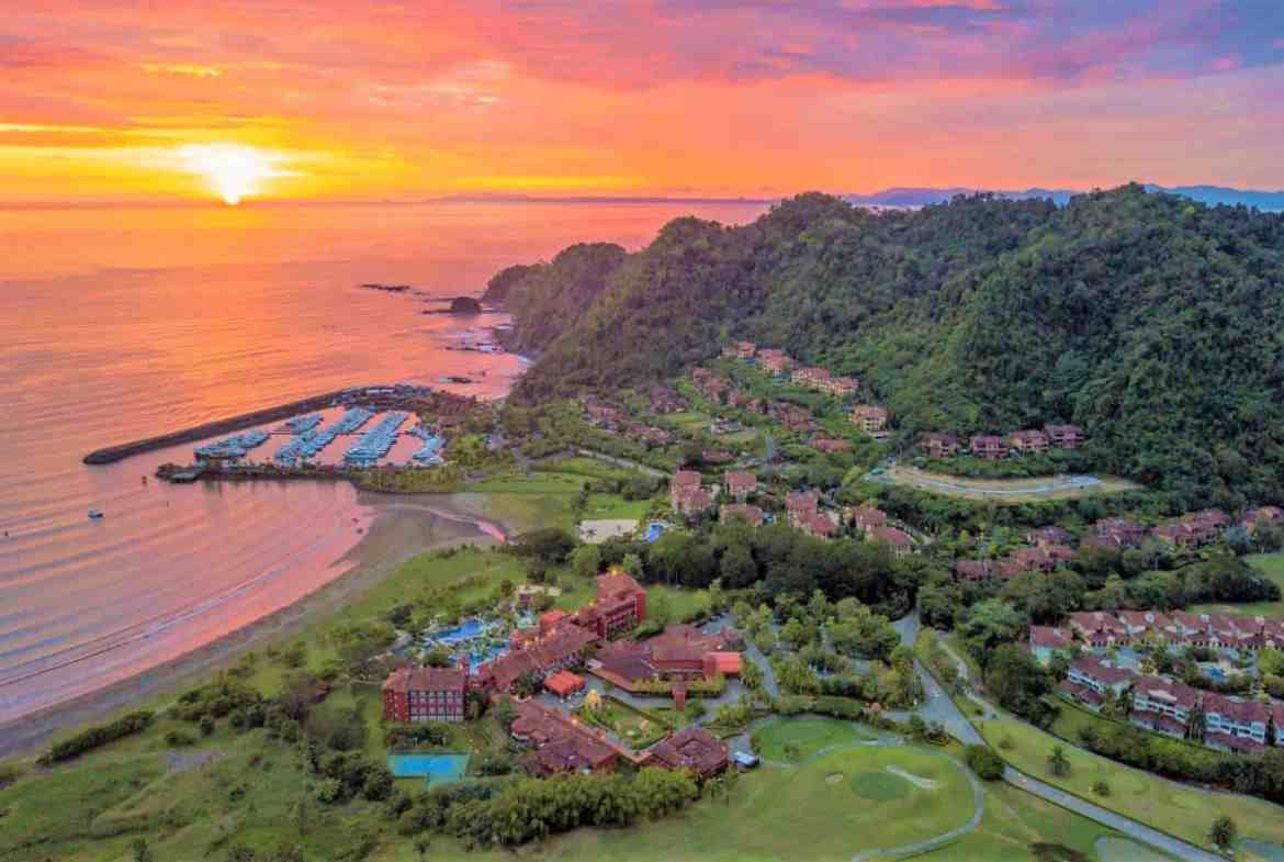 lossuenos-sunset-overhead-resize-min