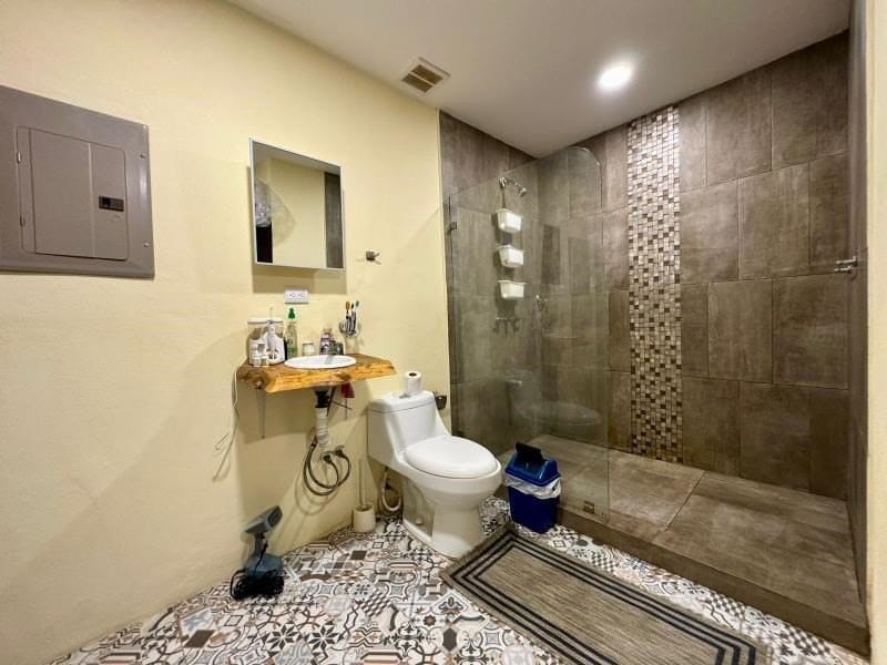 236f619cca0aa6a61909388625b143aa-min