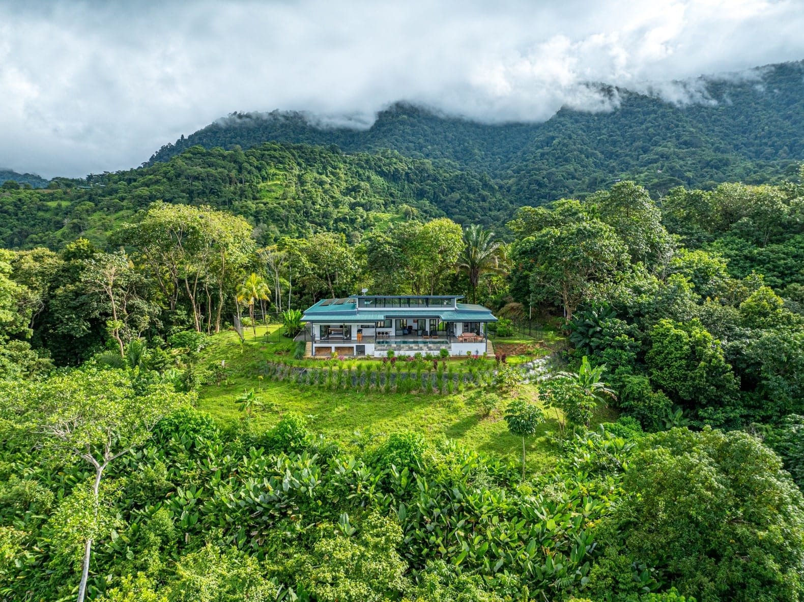 Ocean view home in Ojochal