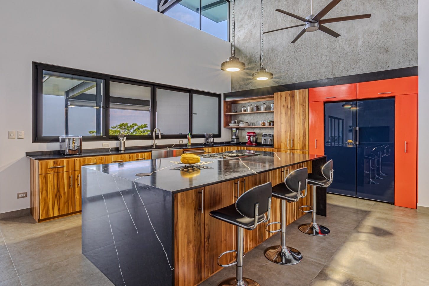 Ocean view home in Ojochal