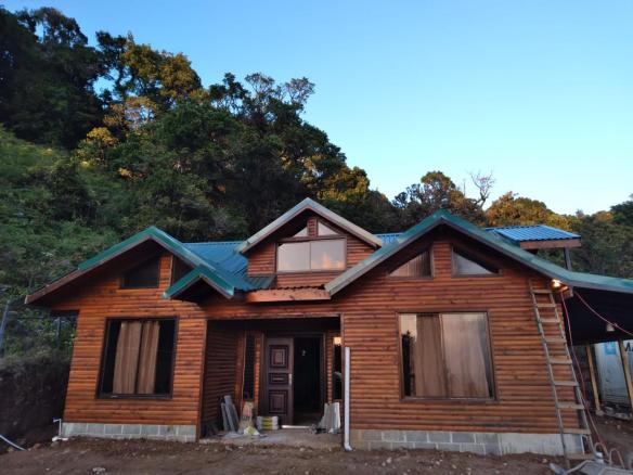 5594c0a2-9823-421e-82f1-a3e98f884f97-min