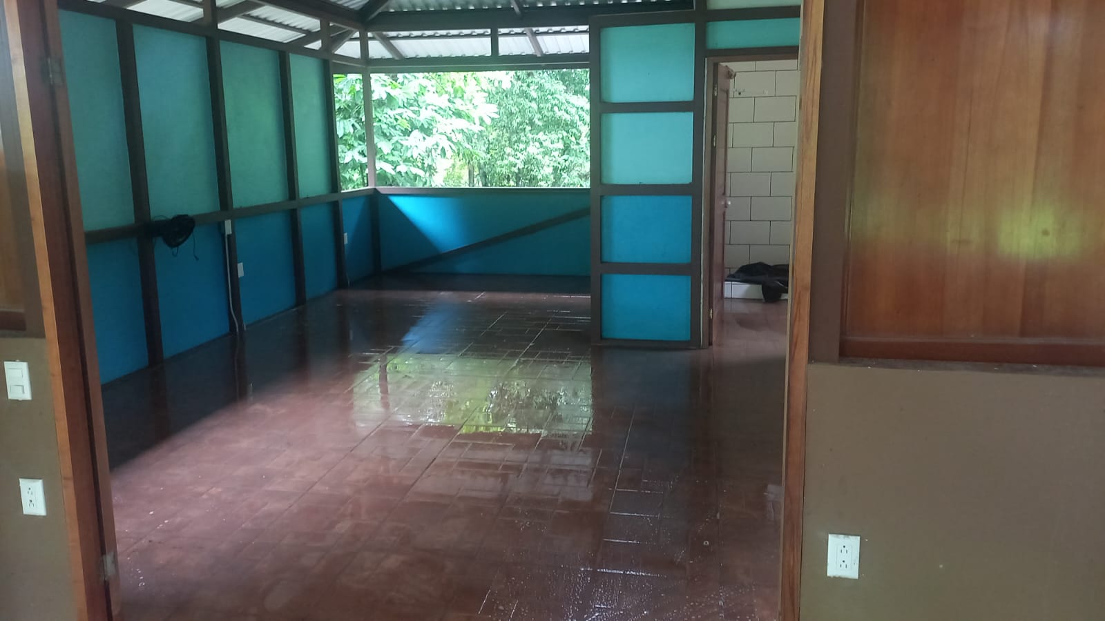 59b7e5ac-77f5-43d3-ad44-9df6ad69641e-min