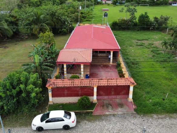 c1fdbc9d-1268-4387-8331-4aaa487040e6-min