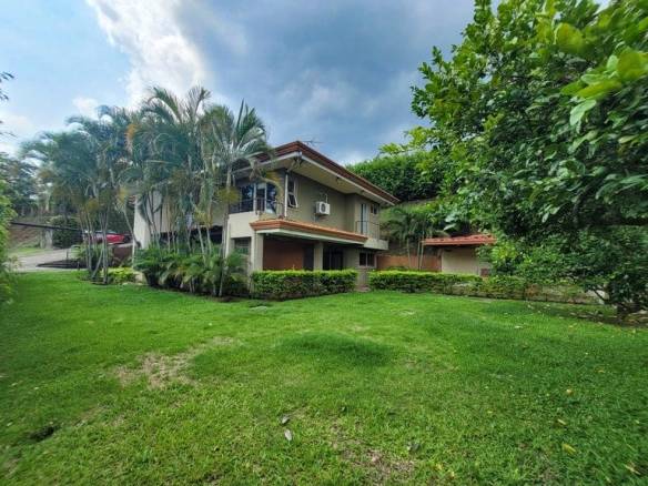 rs2400721_img-14_large-min