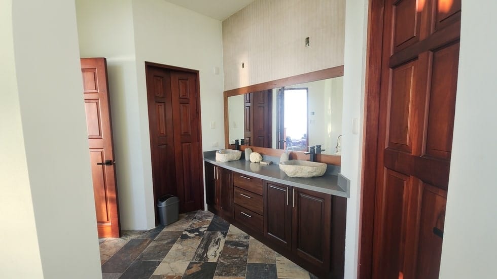 Ocean View Property in Playa Dominical