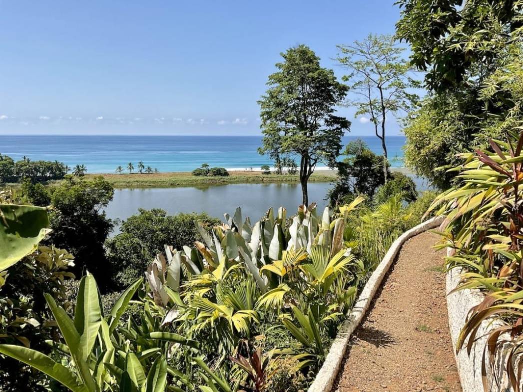 Golfito Resort for sale