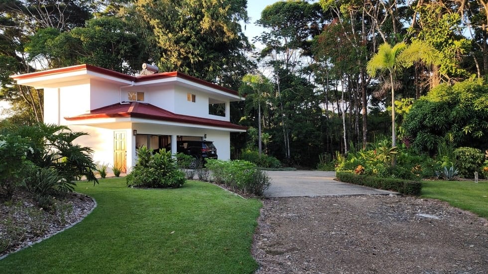 Ocean View Property in Playa Dominical
