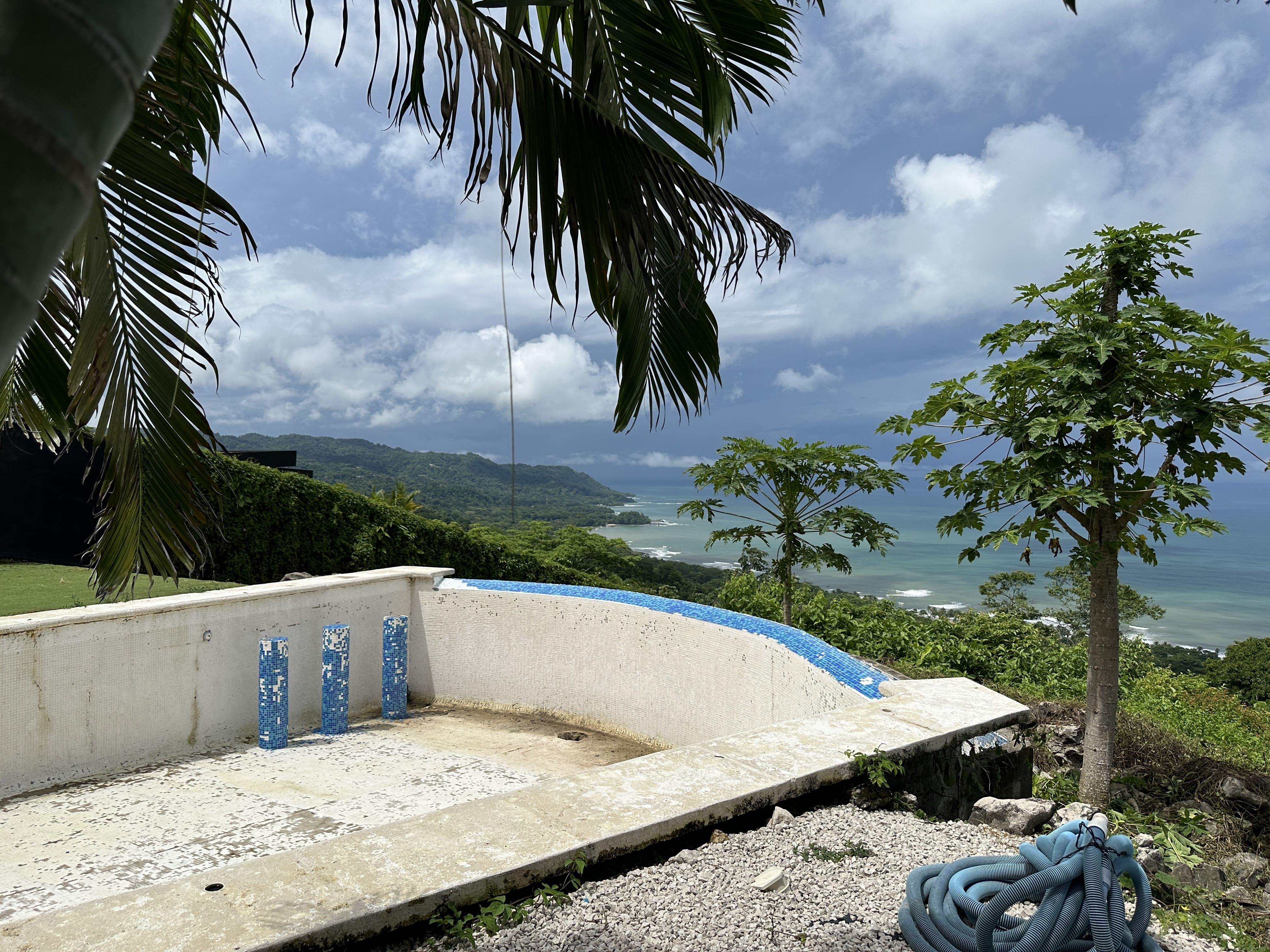 Ocean View property in Santa Teresa