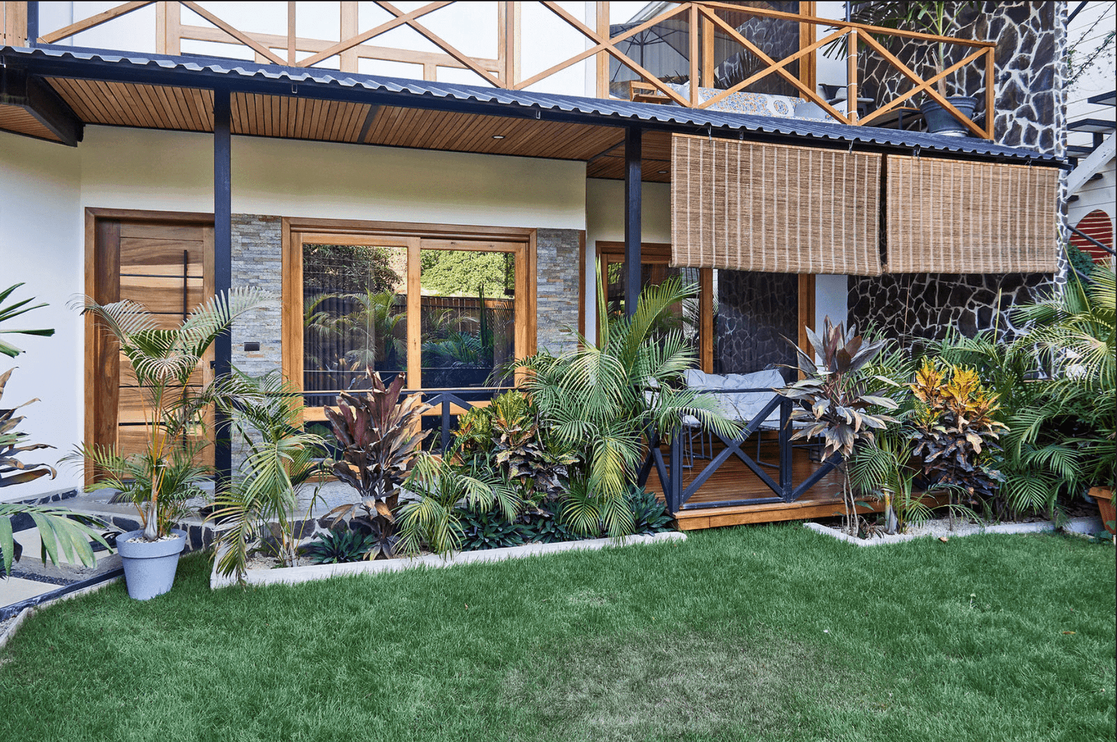 Apartment Complex in Santa Teresa