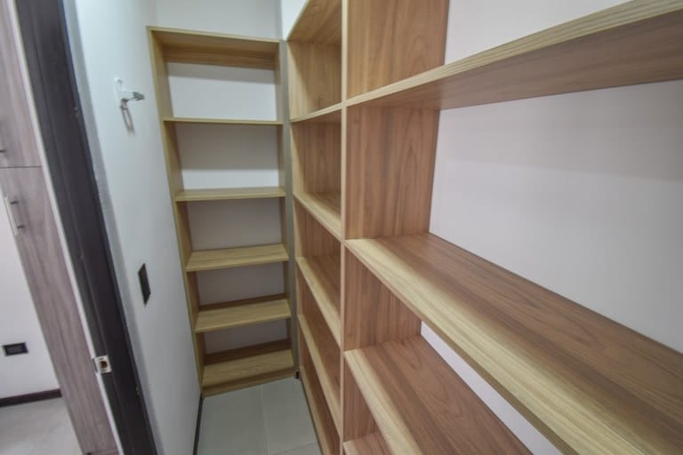 rs2400646_img-14_large-min