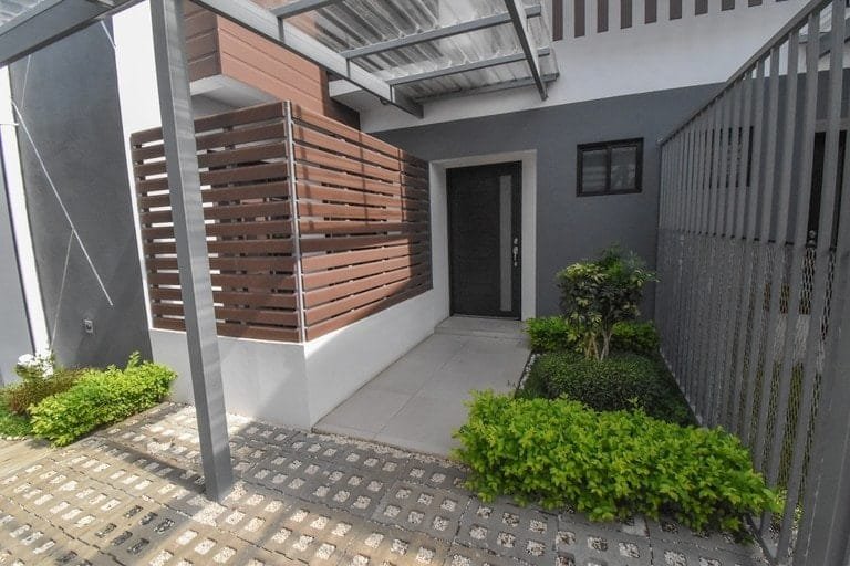 rs2400646_img-3_large-min