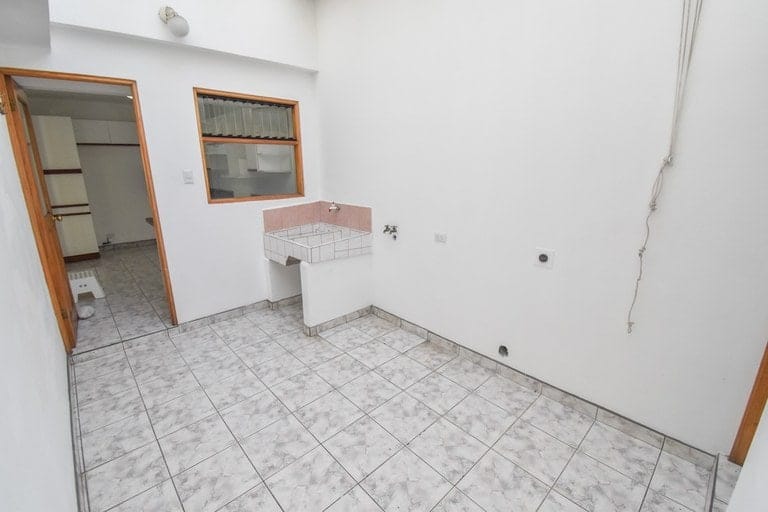 rs2400741_img-10_large-min