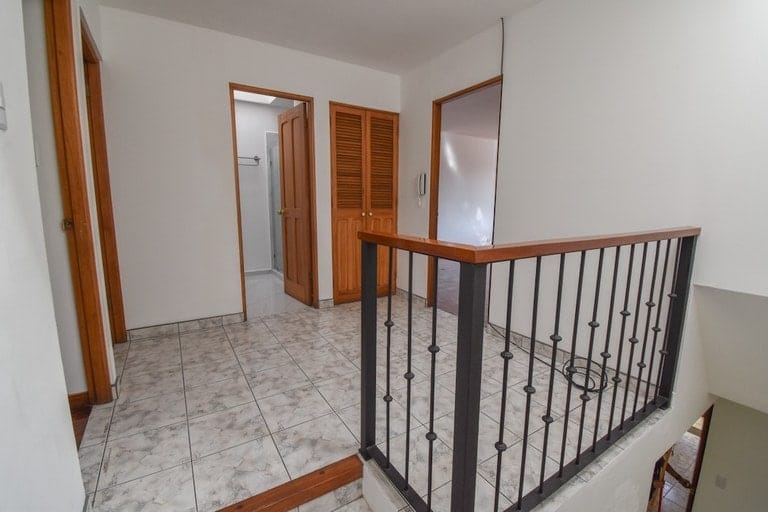 rs2400741_img-14_large-min