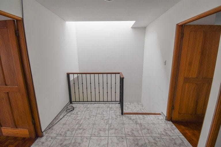 rs2400741_img-20_large-min