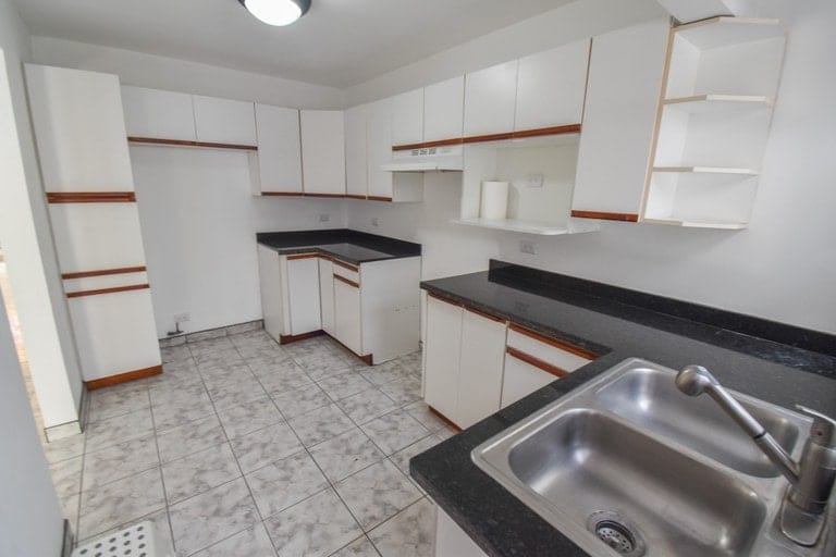 rs2400741_img-8_large-min